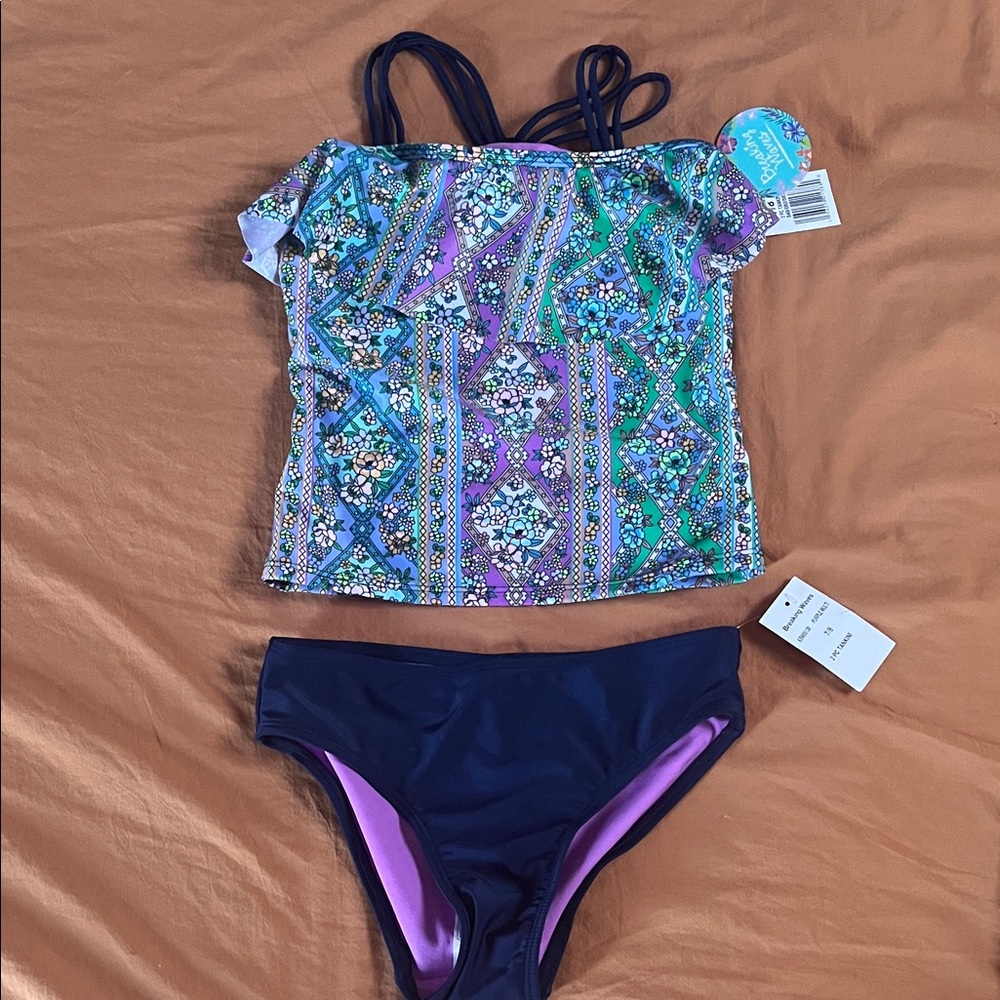 7/8 tankini NWT